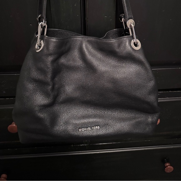 MICHAEL Michael Kors Raven Large Leather Shoulder Bag Black with Silver Hardware - Picture 9 of 10